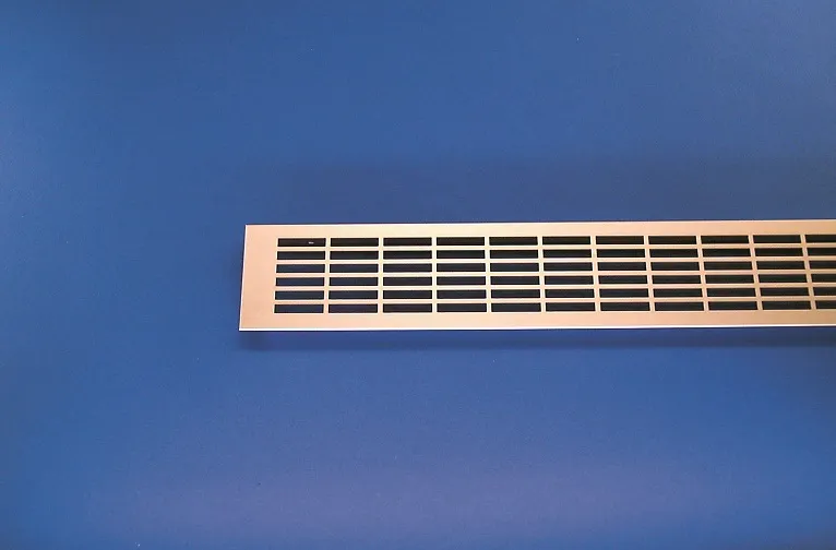 Lüftungsleiste/Lüftungsgitter mit großen Öffnungen, Stahl-Optik, 70 x 750 mm